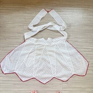 Vintage Apron in Dotted Swiss w Bric-a-brac